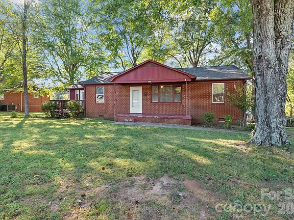 2nd image of 322 Hartness Rd