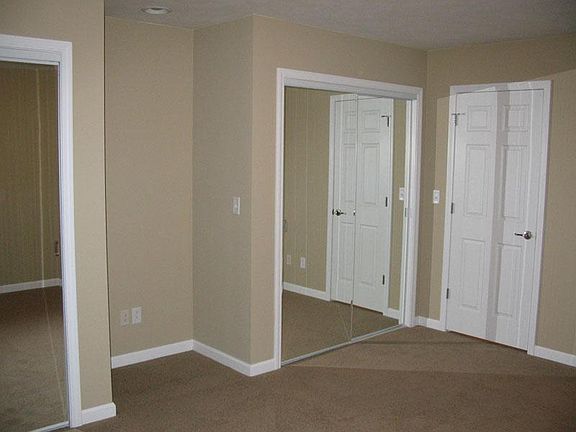 5th image of 80 Anthony Dr APT B