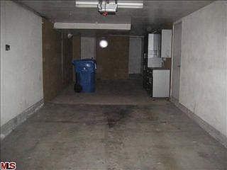 2nd image of 1828 S Burnside Ave