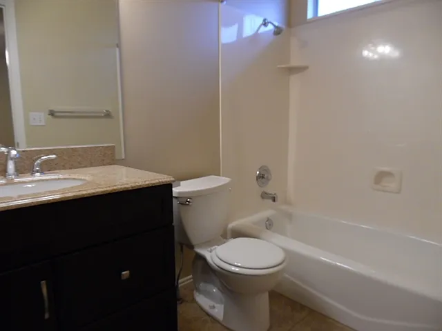 1052 E 1500 N — Photo 10