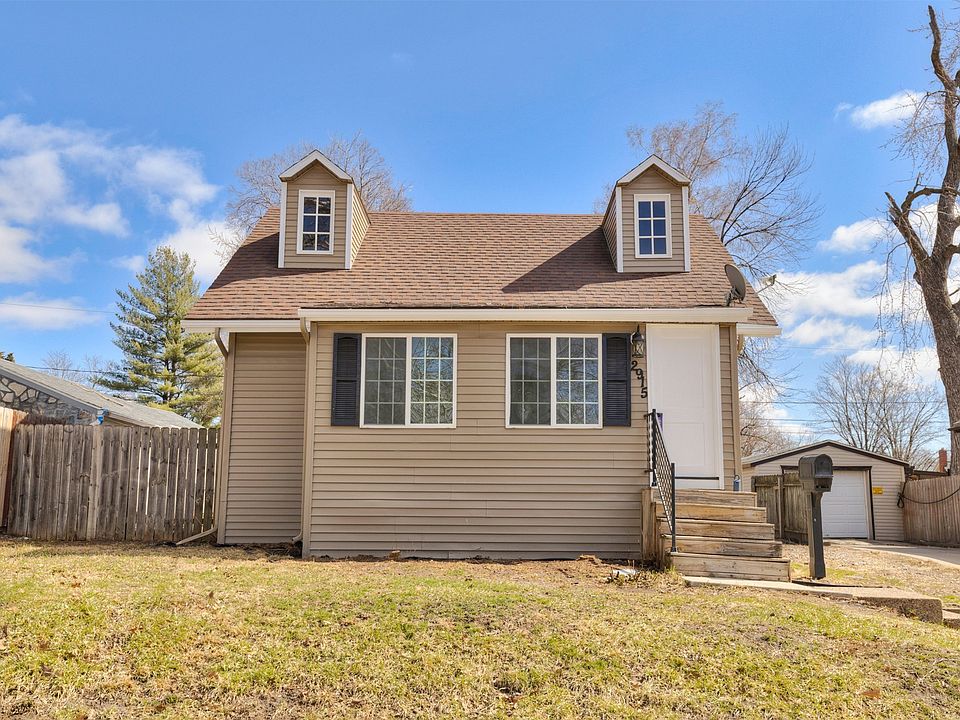 1st image of 2915 4th St