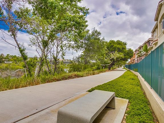 4th image of 970 Camino De La Reina Unit 37