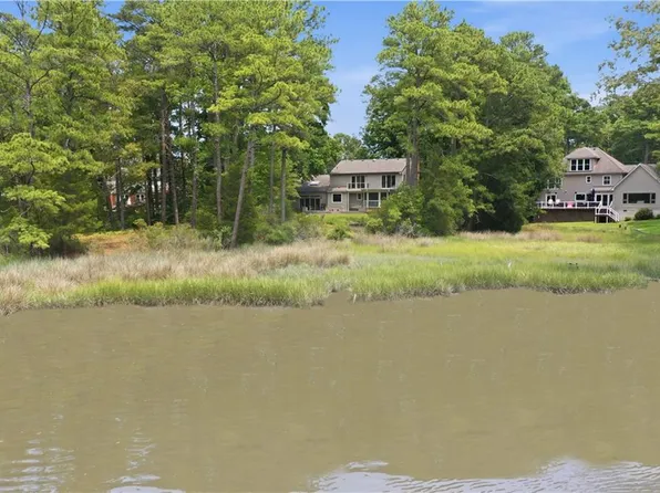 1101 N Inlynnview Rd, Virginia Beach, VA 23454