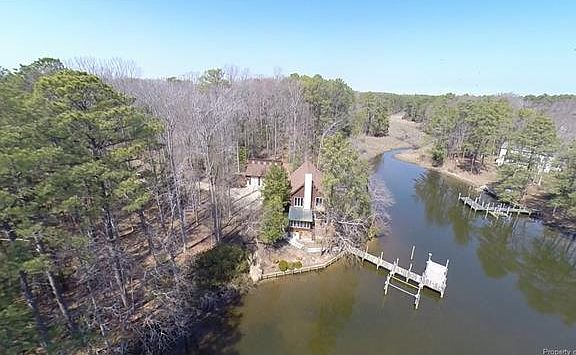 3rd image of 389 Sawmill Cove Dr