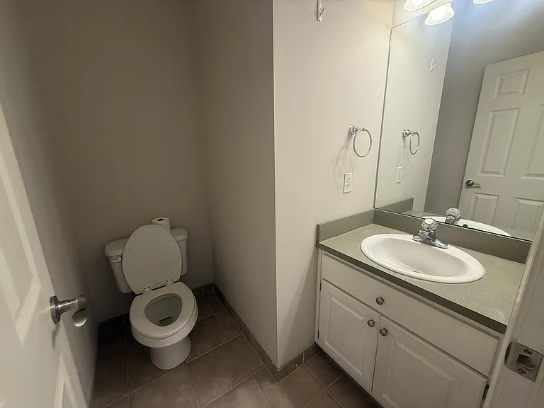 141 Royal Dr — Photo 19