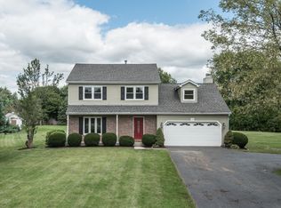 24 Basswood Ct, Bristol, IL 60512