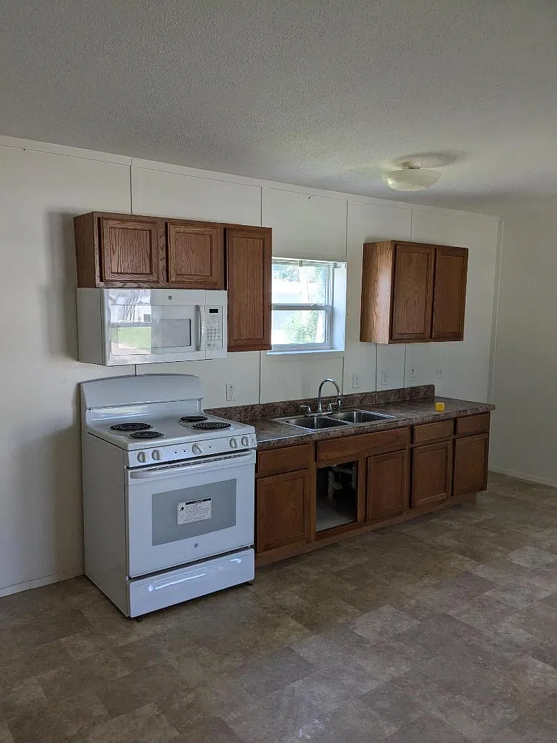 2 bed, 1275 sqft, $600 — Photo 2