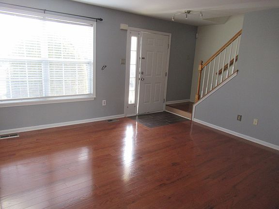 Entrance/Living Room