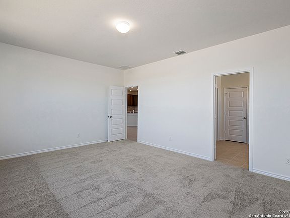 4th image of 227 West Boerne Harbor Drive