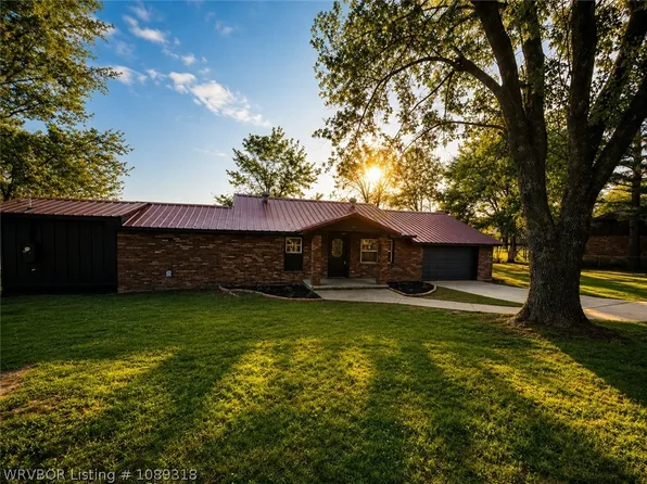 101 Lafayette St, Roland, OK 74954