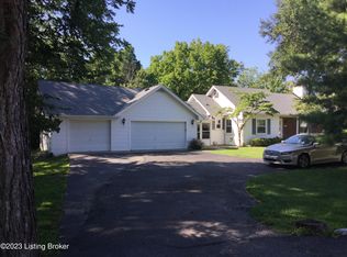 316 Wood Rd, Lyndon, KY 40222