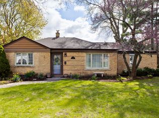 518 Hampton Ter, Libertyville, IL 60048