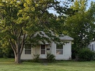 219 E 12th St, Larned, KS 67550
