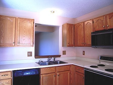 Eat in kitchen