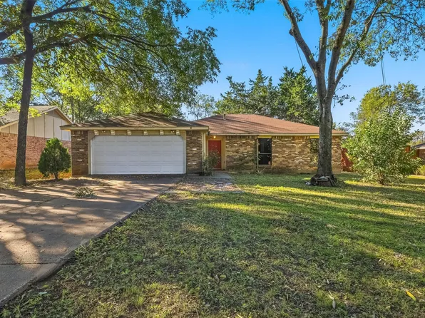 426 Roundtop Blvd, Duncanville, TX 75116