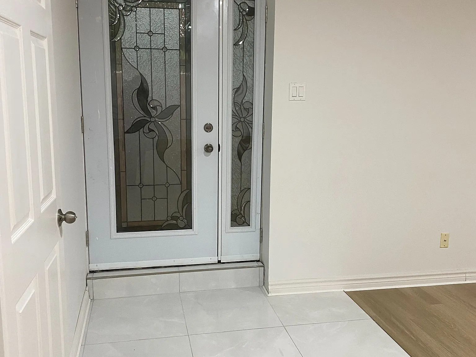 3 bed, $2,300 — Photo 1