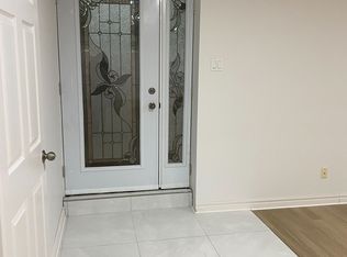 33 Country Heights Dr, Richmond Hill, ON L4E3M8