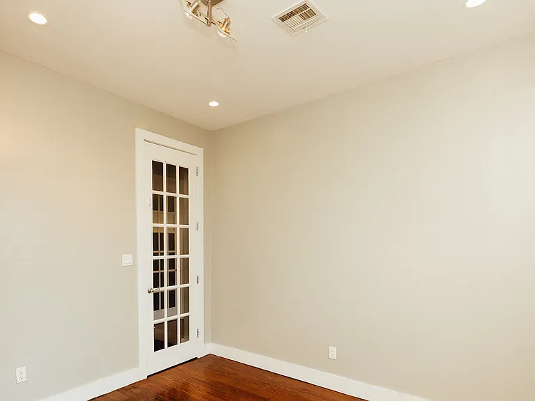 75 Jefferson St #3F — Photo 9