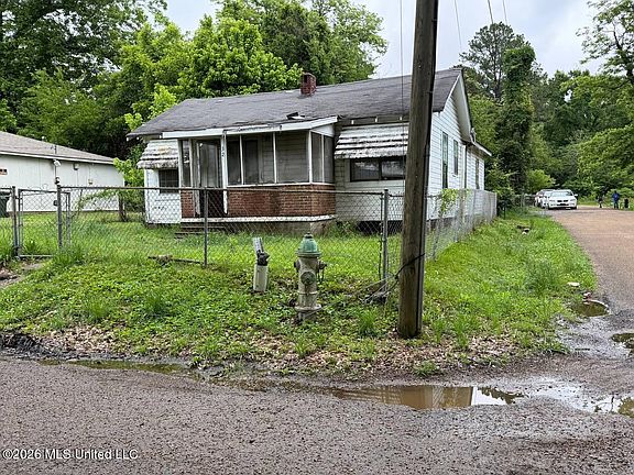 2nd image of 325 Belview Ave