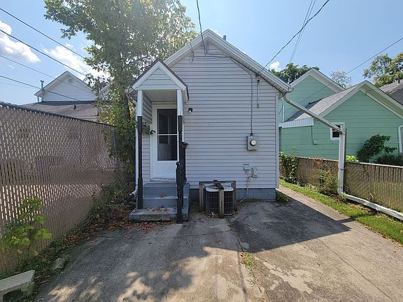 2nd image of 622 Ross Ave