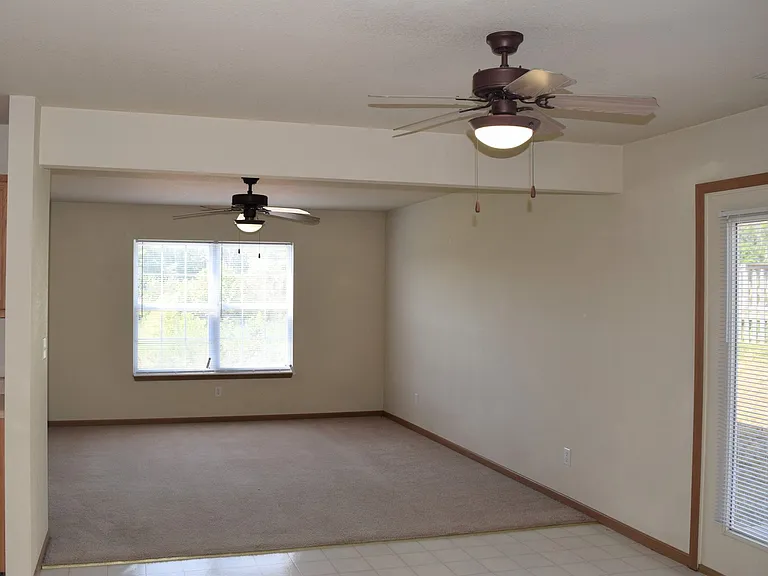 16860 Huntington #B — Photo 8