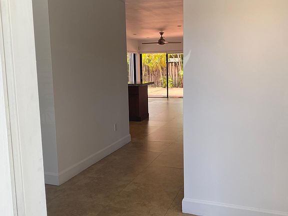 5th image of 13721 SW 21st St