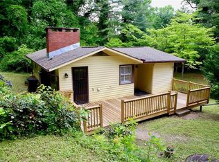 1027 Manor Dr, High Pt, NC 27260
