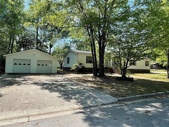 2nd image of 5601 Greywood Dr