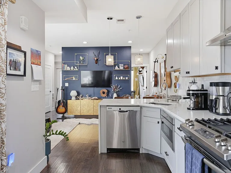 1207 Kennedy St NW #4 — Photo 8