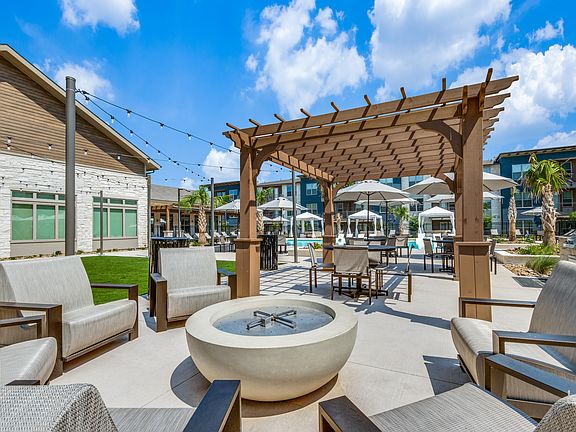 4th image of 1210 N Cockrell Hill Rd #6308