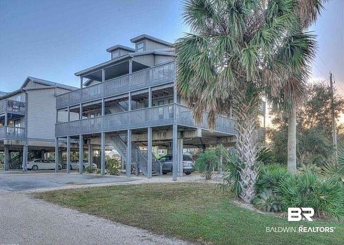 1st image of 1041 W Lagoon Ave #103