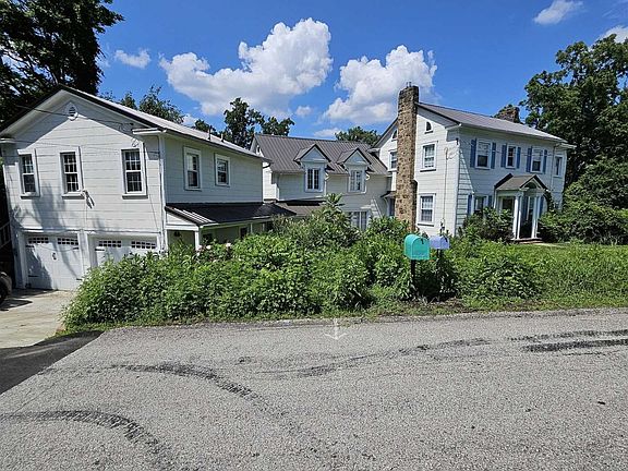 3rd image of 1405 Ravinia Rd