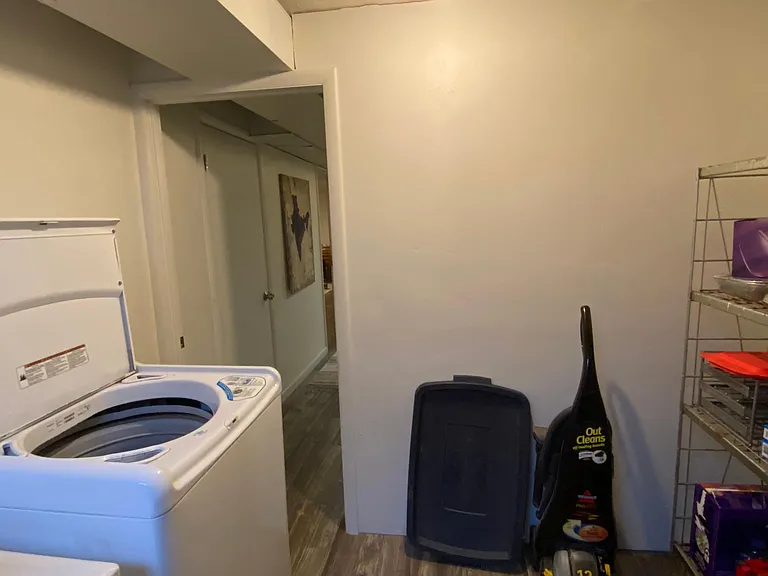 2361 E Phylden Dr #B — Photo 35