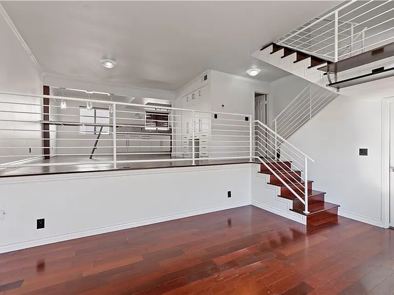 13243 Vanowen St #3 — Photo 3
