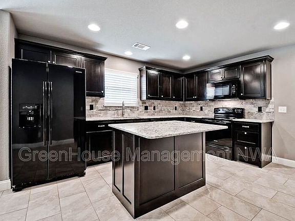5th image of 3700 SW Capstone Ct