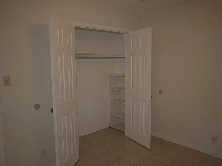 5204 Village Trl — Photo 11