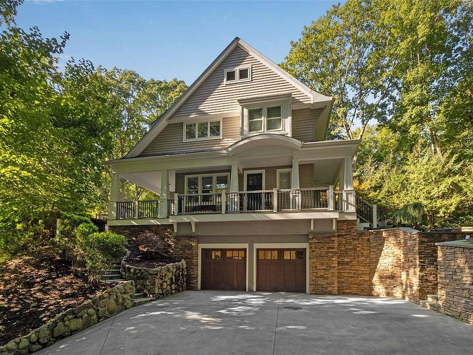 1st image of 9 Valley Court