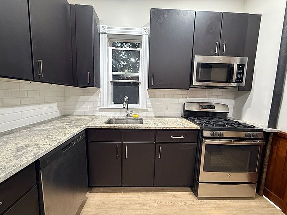 5th image of 120 Lincoln St APT 1