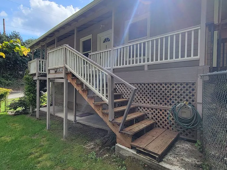 1290 Retsil Rd E — Photo 21