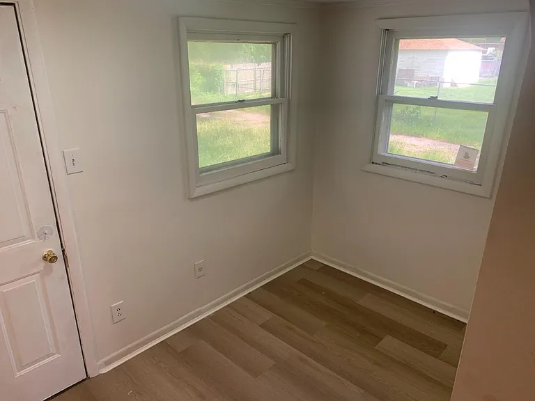 106 N Olive St — Photo 9