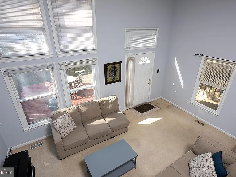 423 Gorman Ave — Photo 8