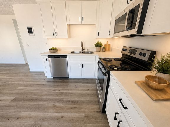 5th image of 12618-12622 Laurel St #12622-C
