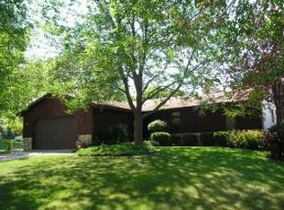 2720 Englewood Dr, Green Bay, WI 54311