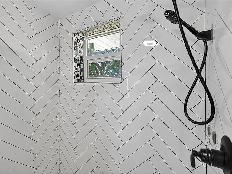 706 Mission Dr — Photo 27