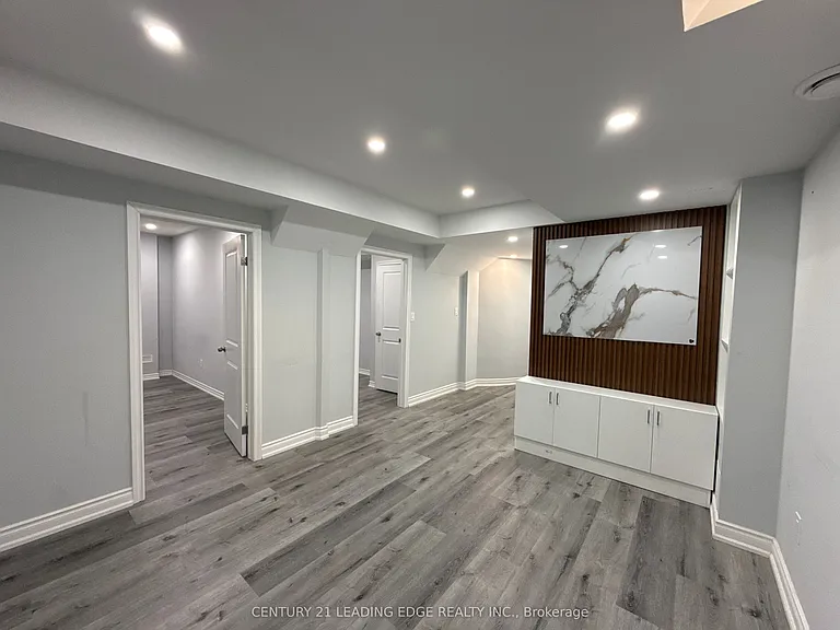11 Northern Breeze Cres #LOWER — Photo 3