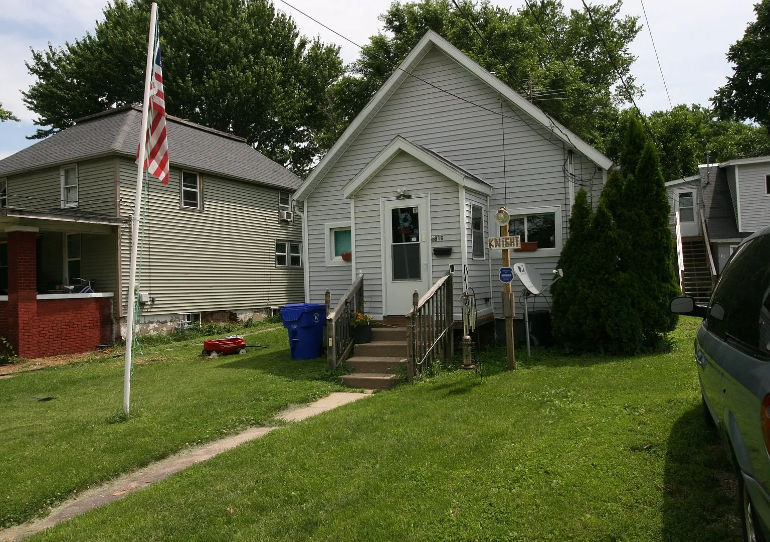Cozy 2 bedroom single family home — Photo 1