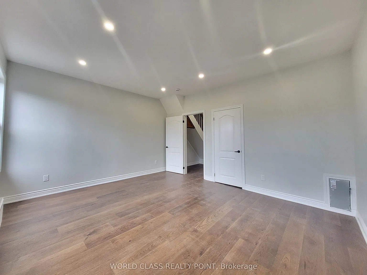 3 bed, $3,300 — Photo 4