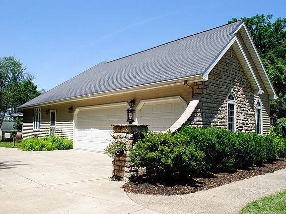 2nd image of 3 Laurel Hill Ct