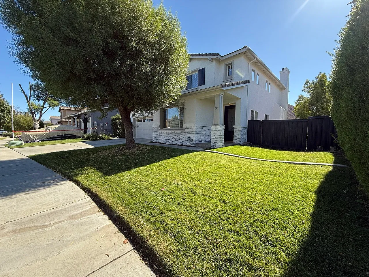 23451 Silverwood St — Photo 3