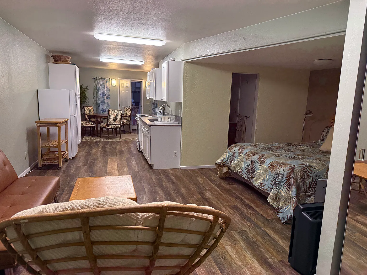 Studio, 1.5 bath, 600 sqft, $1,650 — Photo 3